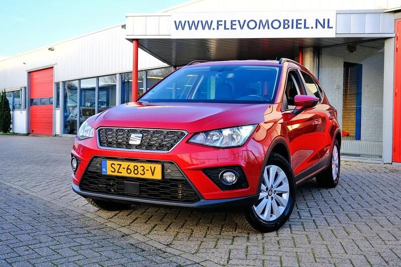 Rood Gebruikt 2018 Seat Arona Business SUV | € 11.450 (Eerlijke prijs) - Afbeelding 1/4
