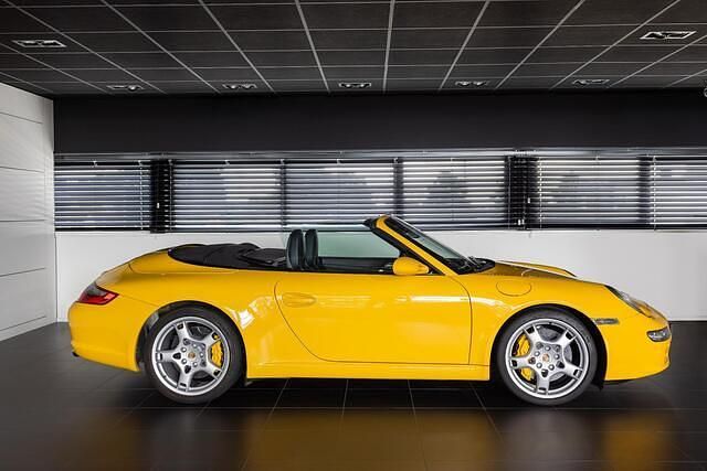 Occasion Porsche 911 Carrera S Cabriolet 355 PK (261 kW) 2005 Geel Cabriolet