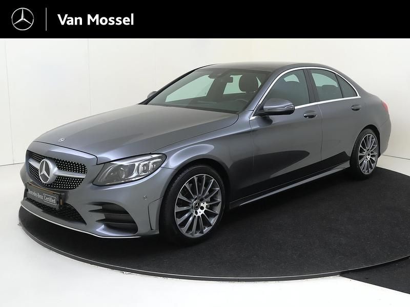 Grijs Gebruikt 2019 Mercedes C180 Business Sedan | € 26.945 (Eerlijke prijs) - Afbeelding 1/4