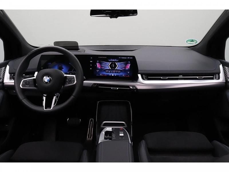 Occasion BMW 223 Active Tourer Comfort Edition 204 PK (150 kW) 2024 Saphirschwarz metallic (donker zwart metallic) MPV