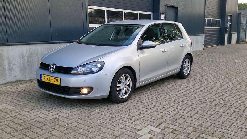 Zilver Gebruikt 2011 VW Golf VI Stationwagen | € 4.500 (Iets duurder) - Afbeelding 1/4