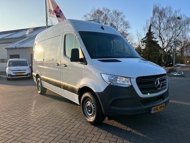 Wit Gebruikt 2021 Mercedes Sprinter Van | € 21.500 (Iets duurder) - Afbeelding 1/4