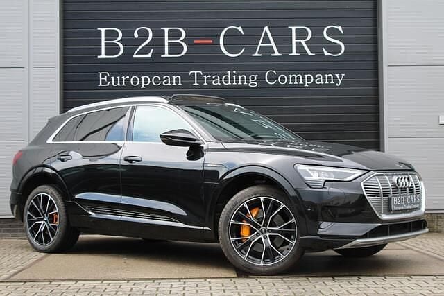 Zwart Gebruikt 2020 Audi e-tron Business SUV | € 21.900 (Goede deal) - Afbeelding 1/4