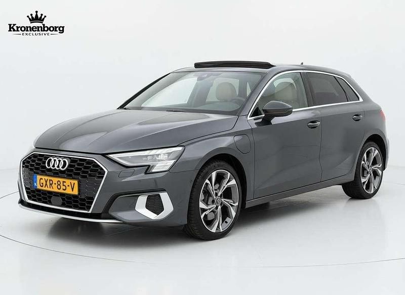 Occasion Audi A3 Sportback e-tron Business 150 PK (110 kW) 2021 Grijs Hatchback
