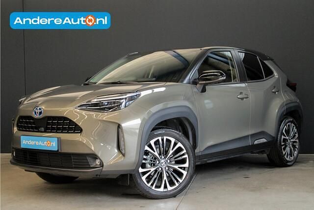 Groen Gebruikt 2022 Toyota Yaris Cross Executive SUV | € 30.995 (Eerlijke prijs) - Afbeelding 1/4