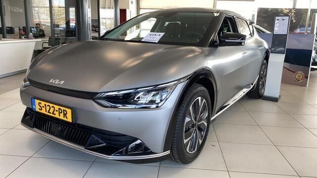 Grijs Gebruikt 2023 Kia EV6 Plus SUV | € 39.900 (Eerlijke prijs) - Afbeelding 1/4