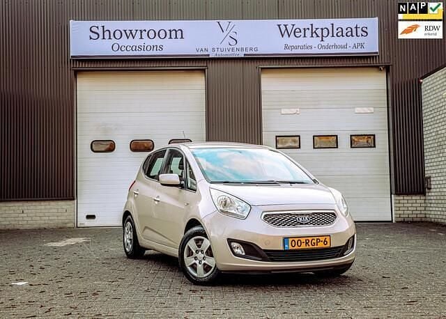 Beige Occasion 2011 Kia Venga Hatchback | € 6.950 (Eerlijke prijs) - Afbeelding 1/4
