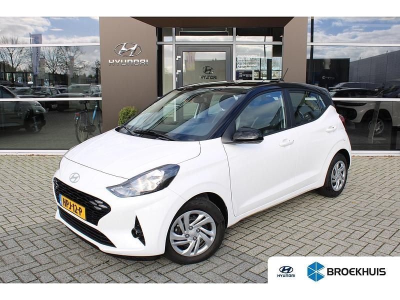 Wit Occasion 2025 Hyundai i10 Comfort Hatchback | € 20.960 (Goede deal) - Afbeelding 1/4