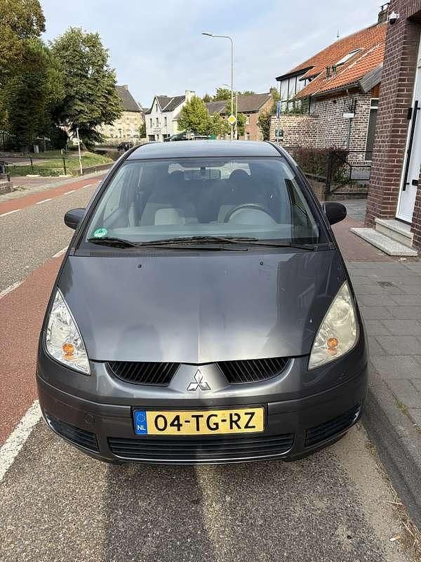 Grijs Gebruikt 2006 Mitsubishi Colt Invite Hatchback | € 2.250 (Eerlijke prijs) - Afbeelding 1/4