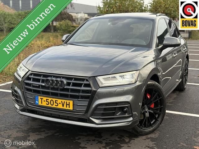 Grijs Gebruikt 2018 Audi Q5 Black Edition SUV | € 34.950 (Eerlijke prijs) - Afbeelding 1/4