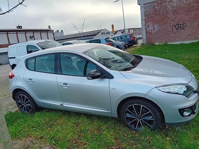 Grijs Occasion 2013 Renault Mégane III Bose Edition Hatchback | € 6.850 (Eerlijke prijs) - Afbeelding 1/4