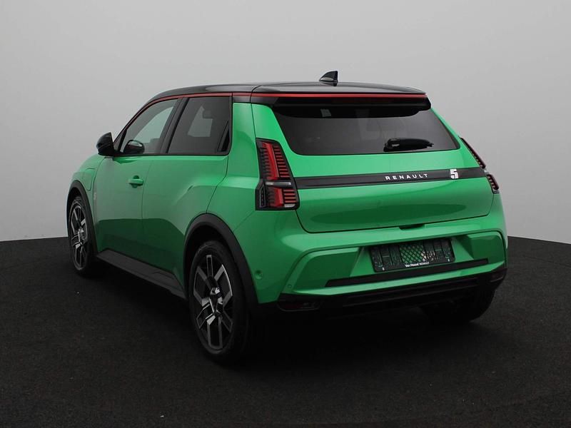 Occasion Renault 5 E-Tech Komfort 110 kW (150 PK) 2024 Groen Hatchback