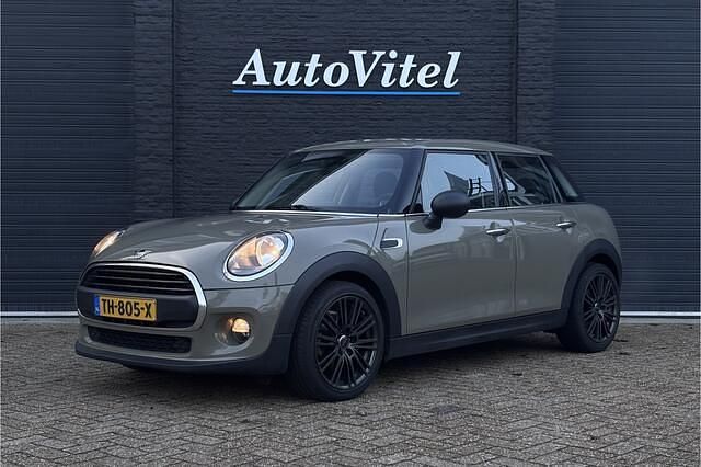 Grijs Gebruikt 2018 Mini ONE Salt Hatchback | € 12.945 (Eerlijke prijs) - Afbeelding 1/4