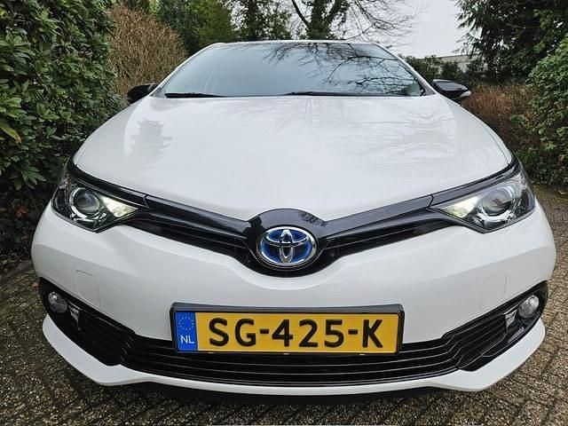 Occasion Toyota Auris 99 PK (72 kW) 2018 Wit Hatchback