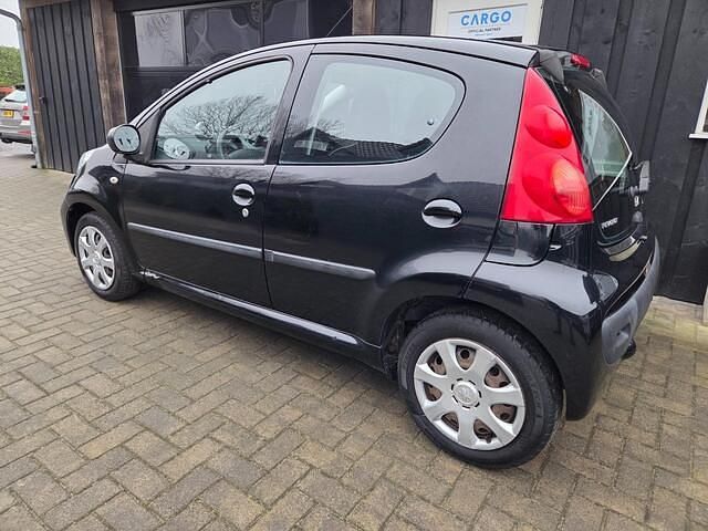 Occasion Peugeot 107 68 PK (50 kW) 2010 Zwart Hatchback