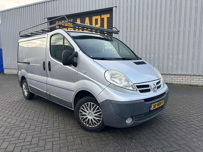 Grijs Gebruikt 2008 Nissan Primastar MPV | € 3.450 (Eerlijke prijs) - Afbeelding 1/4