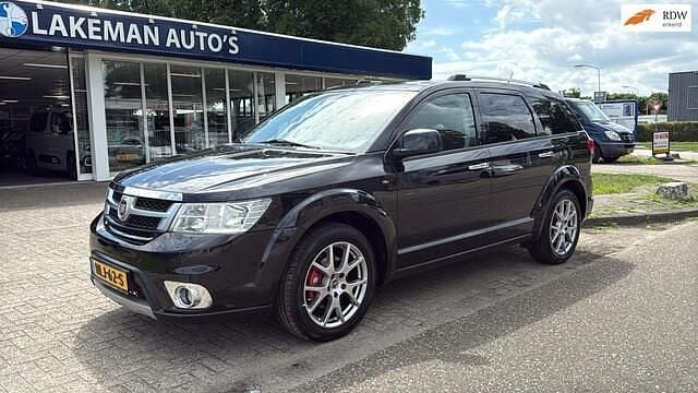 Zwart Gebruikt 2013 Fiat Freemont SUV | € 15.950 - Afbeelding 1/4