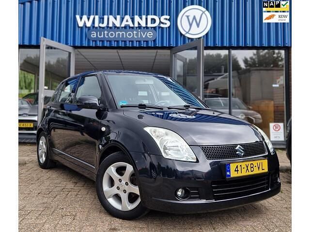 Zwart Gebruikt 2007 Suzuki Swift Hatchback | € 3.750 (Eerlijke prijs) - Afbeelding 1/3