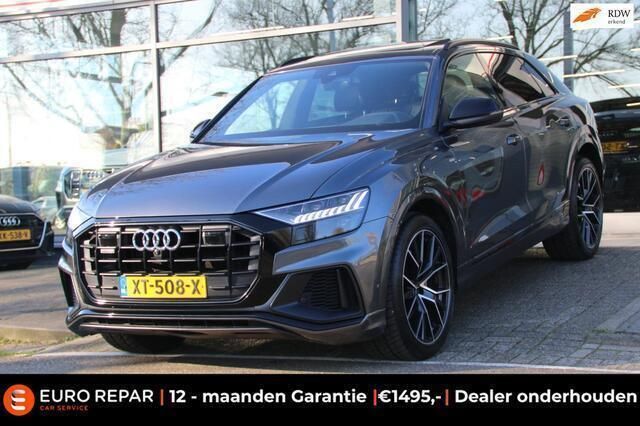 Grijs, metallic lak Gebruikt 2019 Audi Q8 S-Line SUV | € 37.995 - Afbeelding 1/4