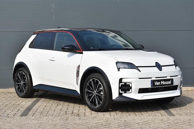 Occasion Renault R5 Iconic 110 kW (150 PK) 2024 Wit Hatchback