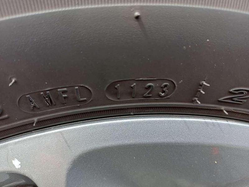 Grijs Gebruikt 2015 Dacia Duster SUV | € 7.500 (Eerlijke prijs) - Afbeelding 1/4