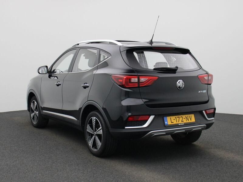 Zwart Gebruikt 2021 MG ZS Luxury Sedan | € 17.495 (Eerlijke prijs) - Afbeelding 1/3