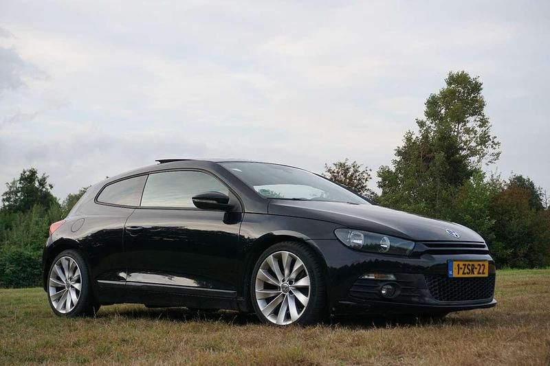 Zwart Gebruikt 2009 VW Scirocco Coupé | € 5.499 (Eerlijke prijs) - Afbeelding 1/4