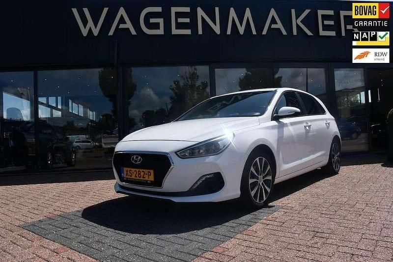 Wit Gebruikt 2019 Hyundai i30 Comfort Hatchback | € 12.950 (Goede deal) - Afbeelding 1/4