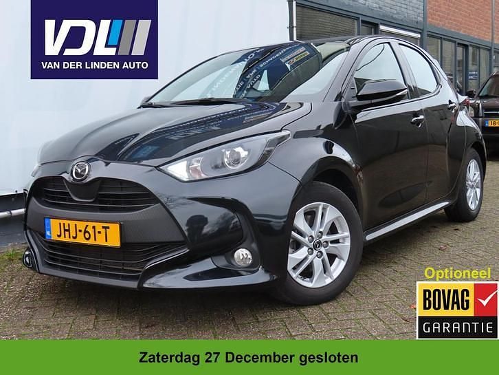 Zwart Occasion 2023 Toyota Yaris Hatchback | € 18.750 (Super prijs) - Afbeelding 1/4