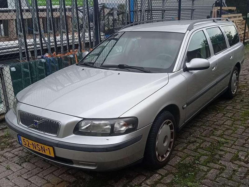 Occasion Volvo V70 140 PK (102 kW) 2000 Zilver Stationwagen