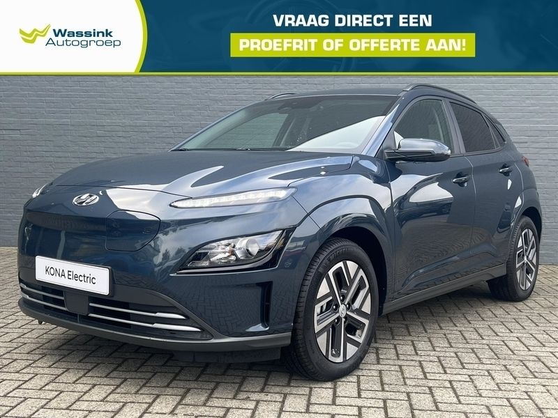 Teal blue (blauw mica) Gebruikt 2024 Hyundai Kona Premium SUV | € 29.035 (Goede deal) - Afbeelding 1/4
