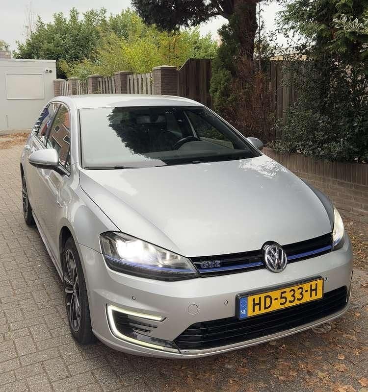 Grijs Gebruikt 2015 VW Golf VII GTE Stationwagen | € 12.500 (Eerlijke prijs) - Afbeelding 1/4