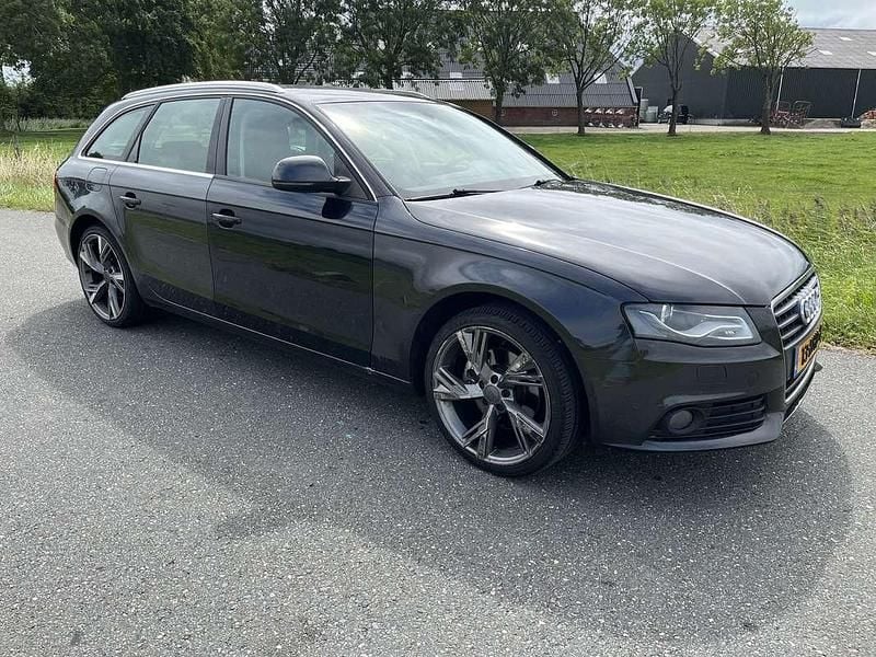 Grijs Gebruikt 2009 Audi A4 Stationwagen | € 3.500 (Super prijs) - Afbeelding 1/4
