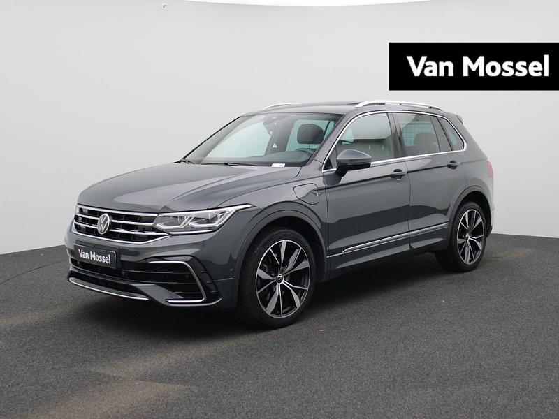 Grijs Gebruikt 2022 VW Tiguan Business SUV | € 39.900 (Duur) - Afbeelding 1/4