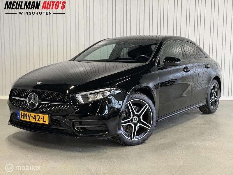 Zwart Gebruikt 2021 Mercedes A250 Business Sedan | € 26.950 (Super prijs) - Afbeelding 1/4