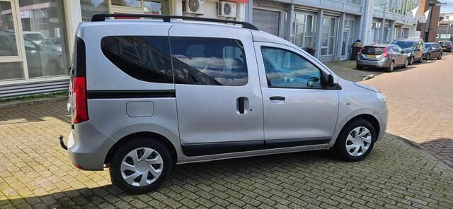 Occasion Dacia Dokker Lauréate 116 PK (85 kW) 2013 Grijs MPV
