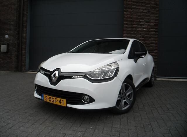 Wit Gebruikt 2014 Renault Clio IV Night&Day Hatchback | € 5.750 (Goede deal) - Afbeelding 1/4