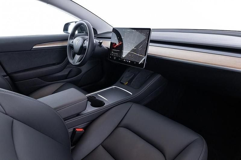 Occasion Tesla Model 3 Standard Range 235 kW (320 PK) 2023 Zwart Sedan