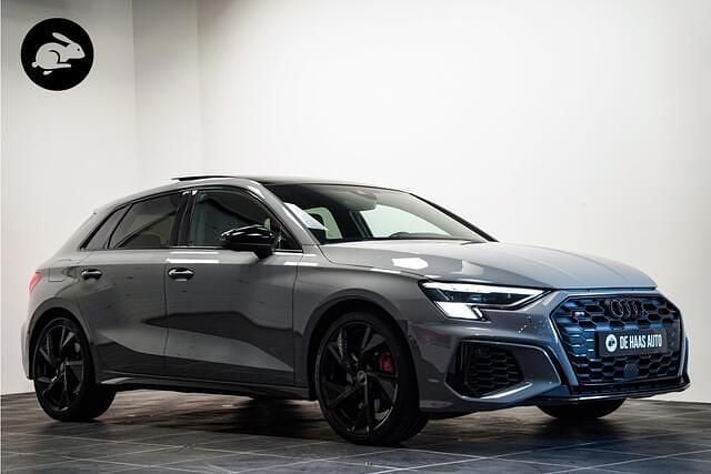 Grijs Gebruikt 2021 Audi S3 Ambiente Hatchback | € 42.900 - Afbeelding 1/4