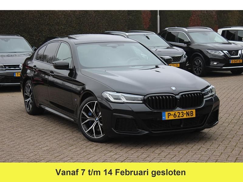 Zwart (metallic) Occasion 2021 BMW 530e M Sport Sedan | € 33.999 (Eerlijke prijs) - Afbeelding 1/4