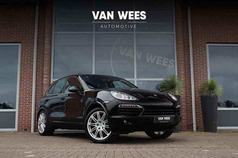 Zwart Gebruikt 2012 Porsche Cayenne SUV | € 23.450 (Eerlijke prijs) - Afbeelding 1/3
