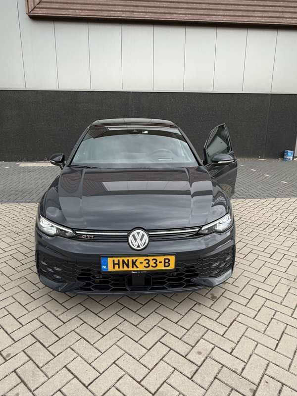 Grijs Gebruikt 2024 VW Golf VIII GTI Hatchback | € 46.000 (Super prijs) - Afbeelding 1/4