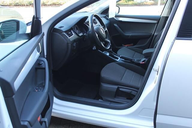 Occasion Skoda Octavia Ambition 140 PK (102 kW) 2014 Wit Stationwagen