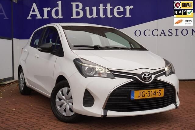 Wit Occasion 2016 Toyota Yaris Hatchback | € 6.999 (Goede deal) - Afbeelding 1/4