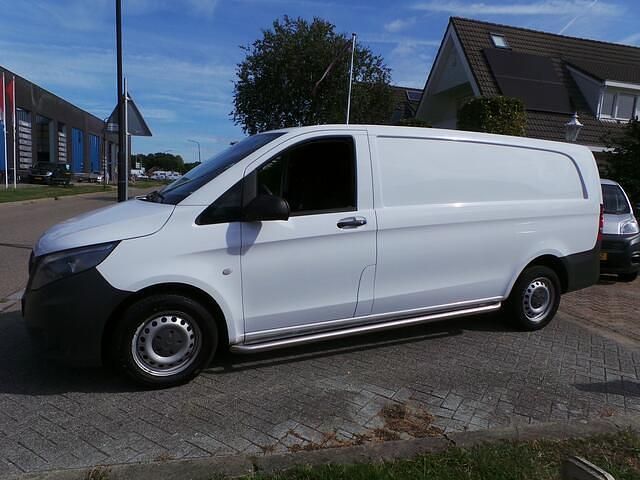 Wit Gebruikt 2019 Mercedes Vito MPV | € 11.450 (Super prijs) - Afbeelding 1/4