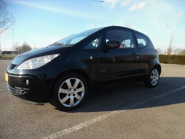 Occasion Mitsubishi Colt 95 PK (69 kW) 2006 Zwart Hatchback