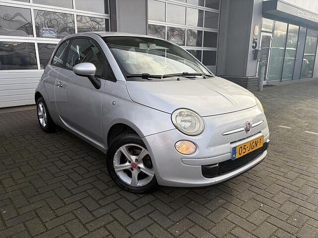 Grijs (metallic) Gebruikt 2009 Fiat 500 Pop Hatchback | € 3.995 (Iets duurder) - Afbeelding 1/4