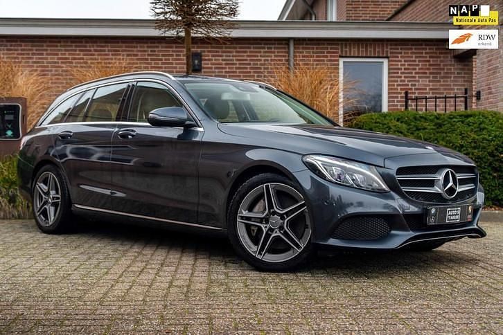 Gebruikt 2015 Mercedes 350 Edition Stationwagen | € 16.950 - Afbeelding 1/4