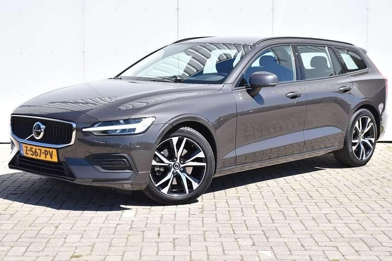 Grijs Gebruikt 2023 Volvo V60 Stationwagen | € 34.860 (Super prijs) - Afbeelding 1/4