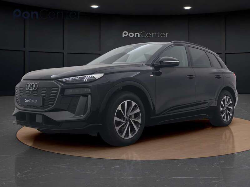 Zwart, metallic lak Nieuw 2025 Audi Q6 e-tron Advanced SUV | € 71.450 (Eerlijke prijs) - Afbeelding 1/4